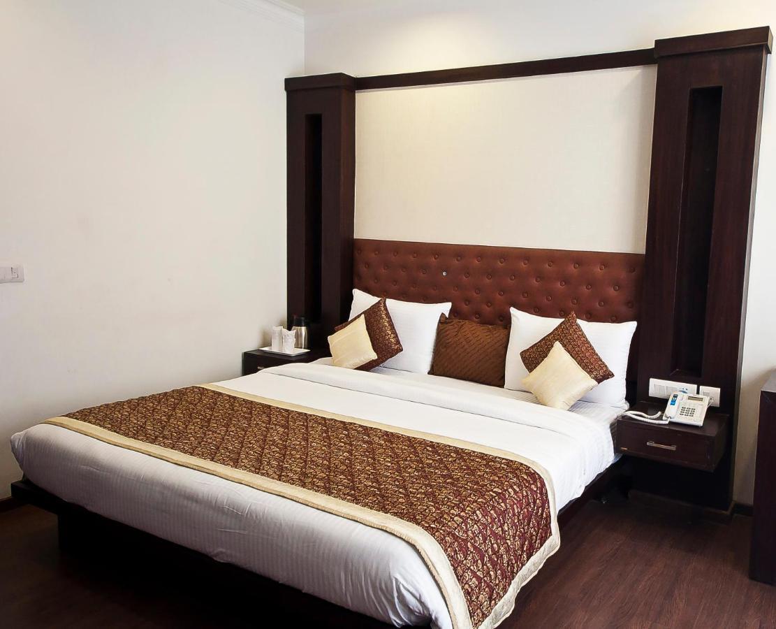 Divine Paradise Tavisha New Delhi Exterior photo