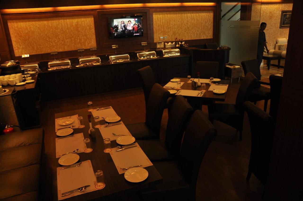 Divine Paradise Tavisha New Delhi Exterior photo