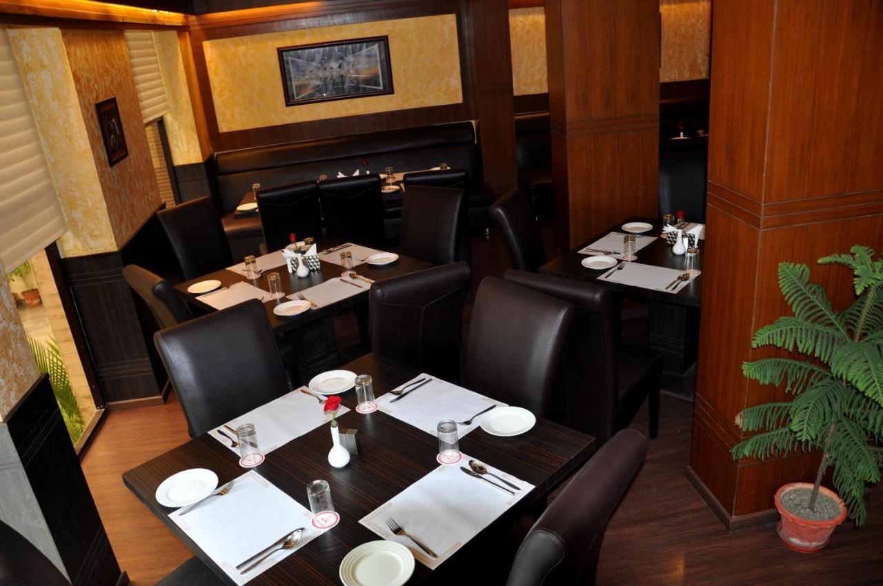 Divine Paradise Tavisha New Delhi Exterior photo