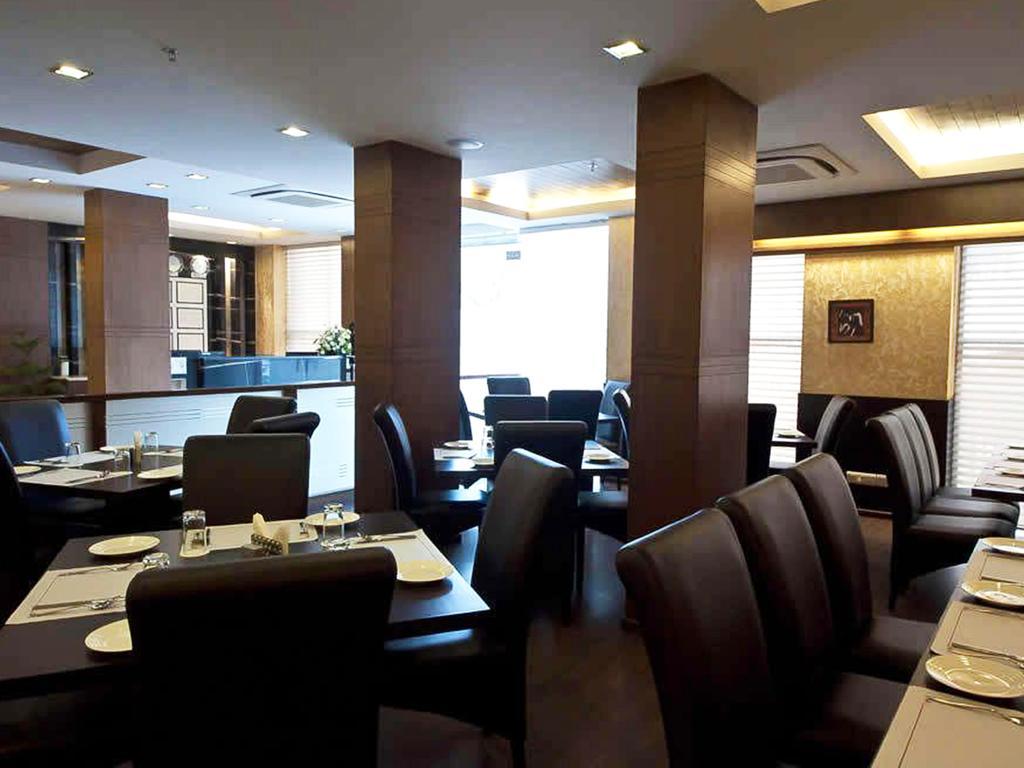 Divine Paradise Tavisha New Delhi Exterior photo
