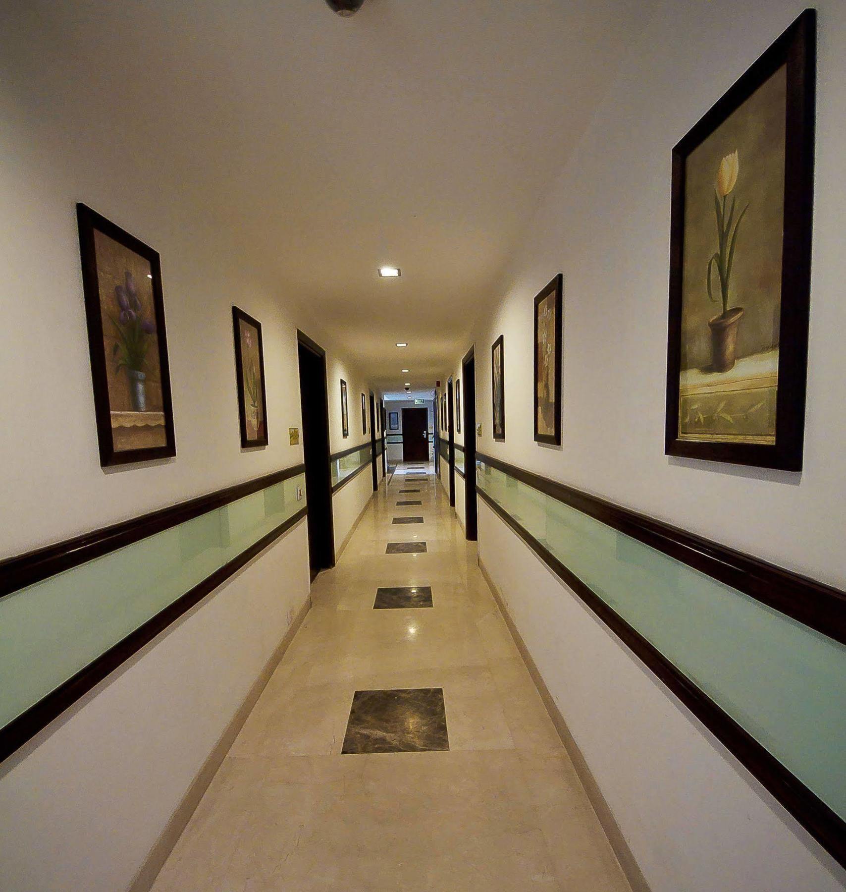 Divine Paradise Tavisha New Delhi Exterior photo