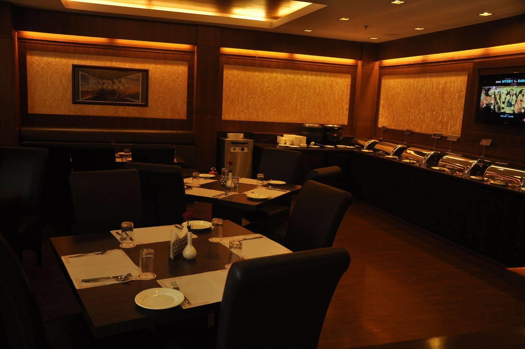 Divine Paradise Tavisha New Delhi Exterior photo