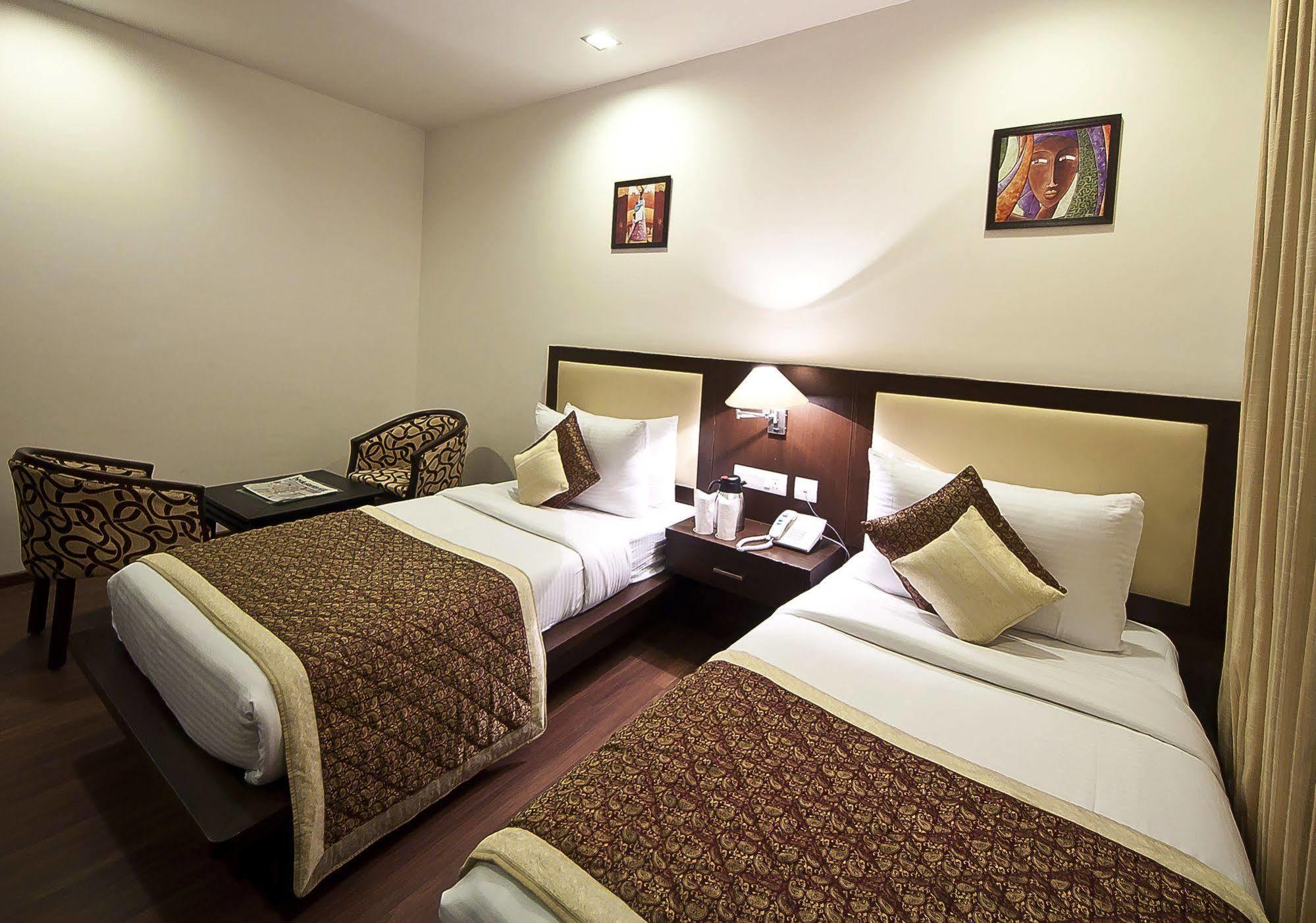 Divine Paradise Tavisha New Delhi Exterior photo