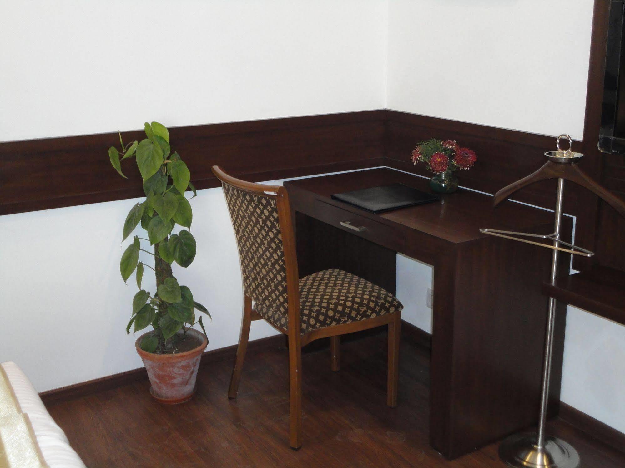 Divine Paradise Tavisha New Delhi Exterior photo