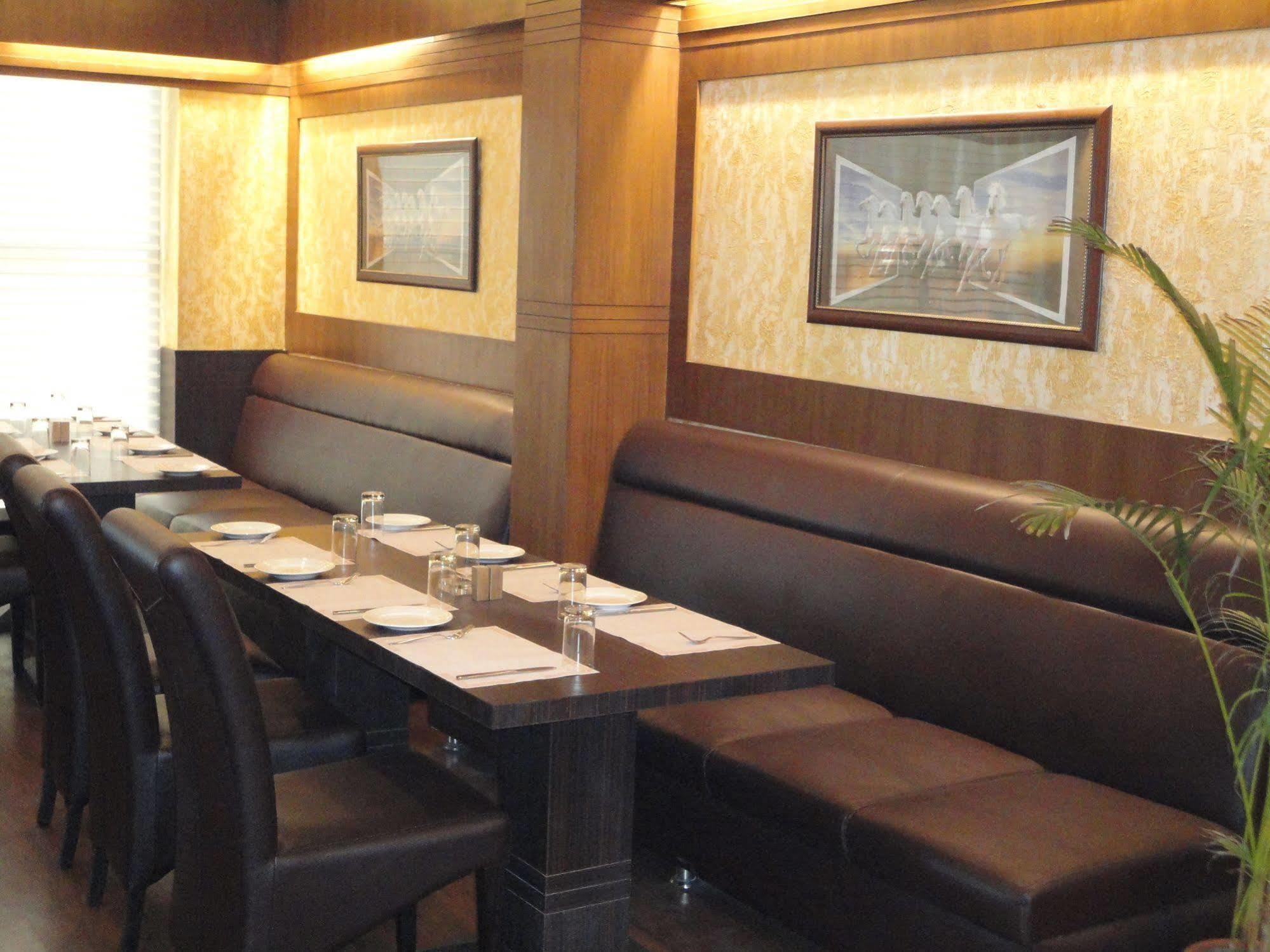 Divine Paradise Tavisha New Delhi Exterior photo